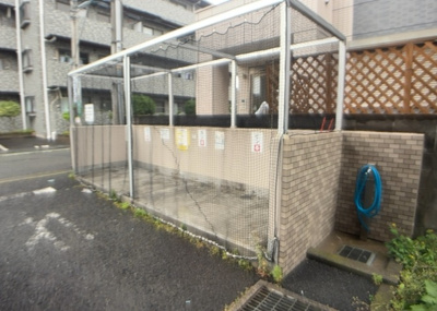 【設備】 | ライオンズマンション小田急相模原第６ | 共有部分は、住民なら誰もが使える設備のこと。例えば駐車場やエレベーター、インターネット設備、セキュリティ設備などがあります。他にも、マンションの廊下・外部階段やエントランス・ゴミ置き場などがあります。