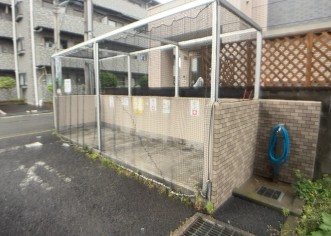 【設備】 | ライオンズマンション小田急相模原第６ | 共有部分は、住民なら誰もが使える設備のこと。例えば駐車場やエレベーター、インターネット設備、セキュリティ設備などがあります。他にも、マンションの廊下・外部階段やエントランス・ゴミ置き場などがあります。