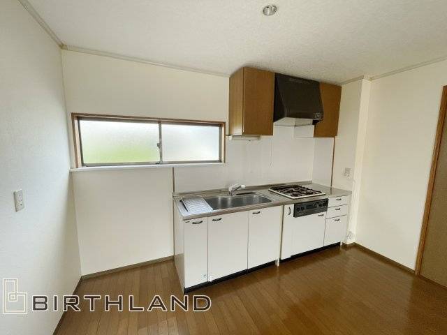 久留米五丁目　中古戸建てのキッチン|コンパクトな壁付けキッチンです！