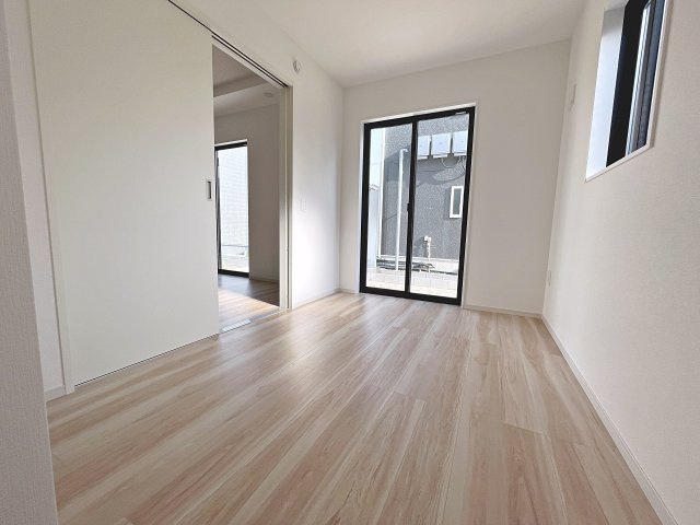 新築戸建・新築建売　郡山市富久山町8期　明健小・明健中の洋室|2面採光で陽当たりが良く快適な空間です！