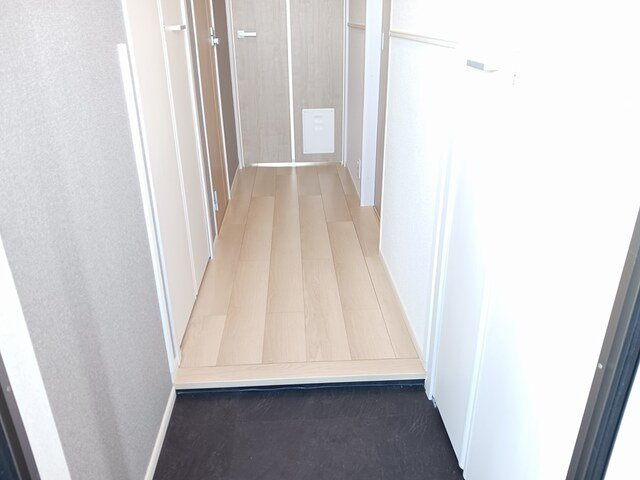 オーラ　スターニョの玄関
