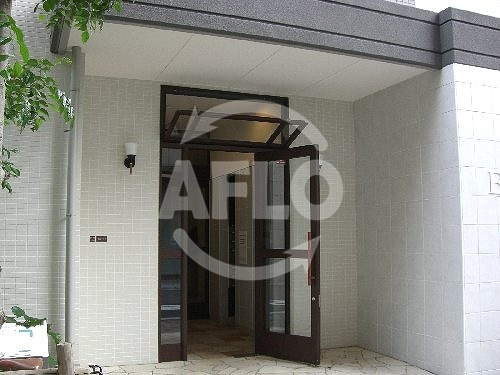 アーデンタワー新町　堀江小学校区のエントランス|アーデンタワー新町　エントランスアプローチ