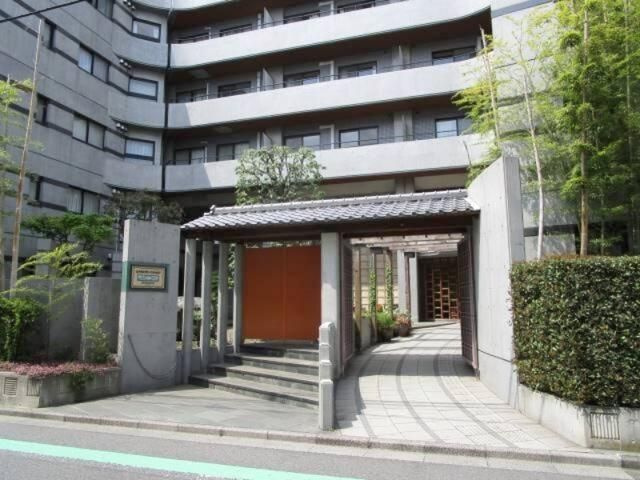 ガーデンコート碌山のエントランス