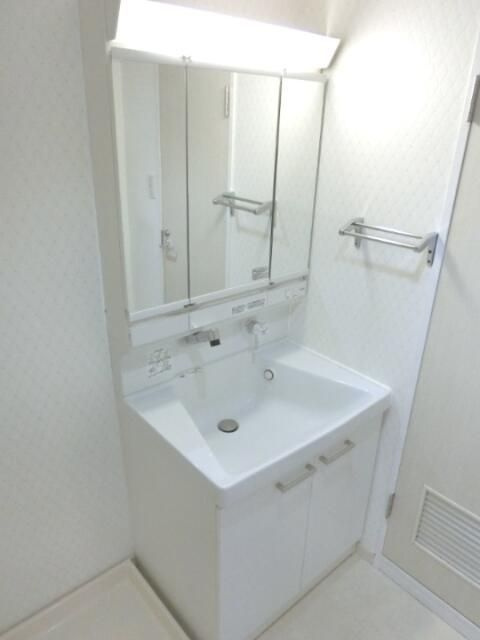 ガーデンコート碌山の洗面所