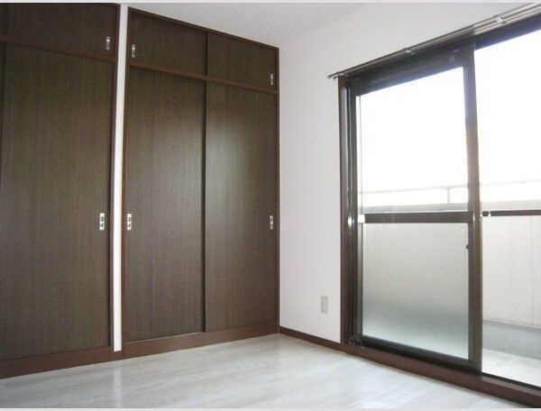 エスペラール明正の収納