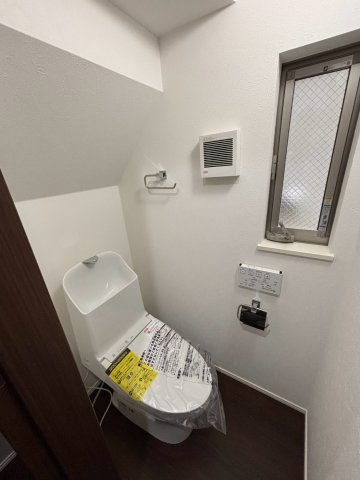 墨田区東向島中古戸建のトイレ