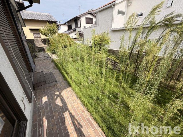 山手台6丁目一戸建ての庭