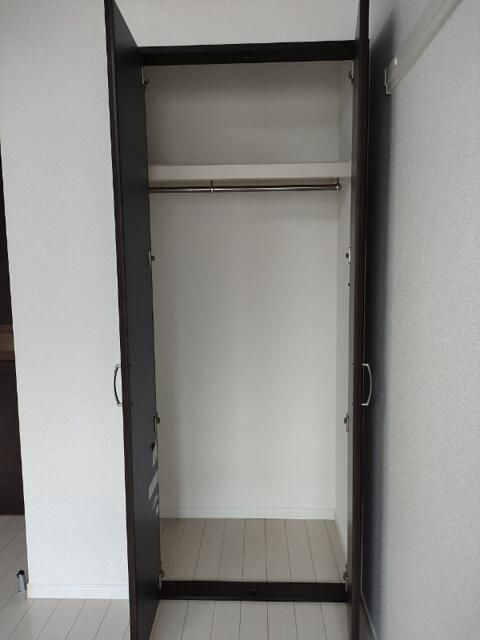 クリスタル竹の塚の玄関
