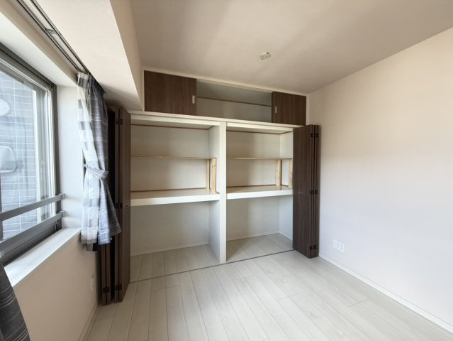 アネージュ石川セオリアのその他|各お部屋には、壁一面収納がございます。