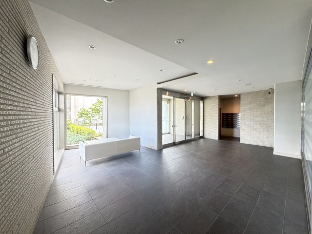 アネージュ石川セオリアのエントランス