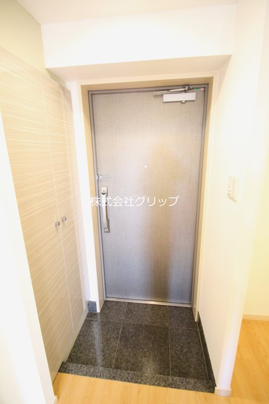 ヴェルト横濱石川町Ⅱの玄関
