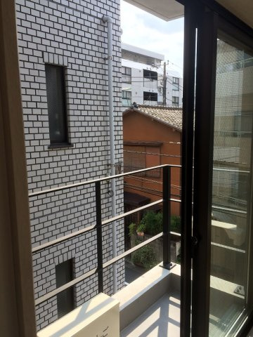 ＬＩＥＢＥ東中野のバルコニー