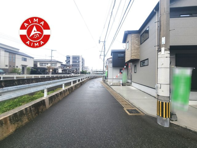 福岡市早良区飯倉3丁目第7-3棟（1号棟）の外観|前面道路含む現地の写真です。