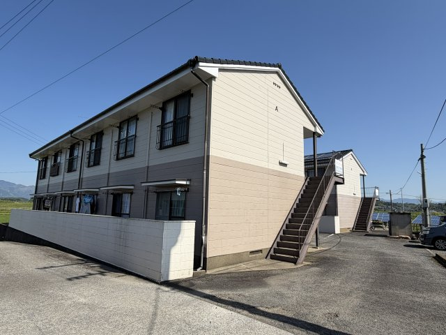 宮崎県西都市鹿野田　二棟一括の間取り