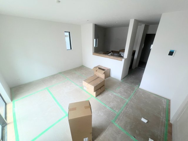 八王子市大和田町　全2棟　新築戸建の前面道路含む現地写真