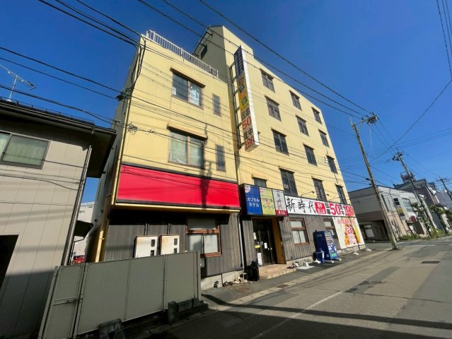 岩手県北上市一棟商業ビルの間取り