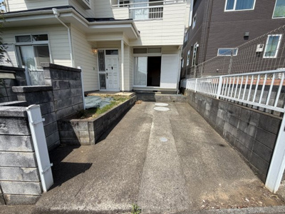 【駐車場】 | 比企郡吉見町大字田甲　南面バルコニー　4LDK