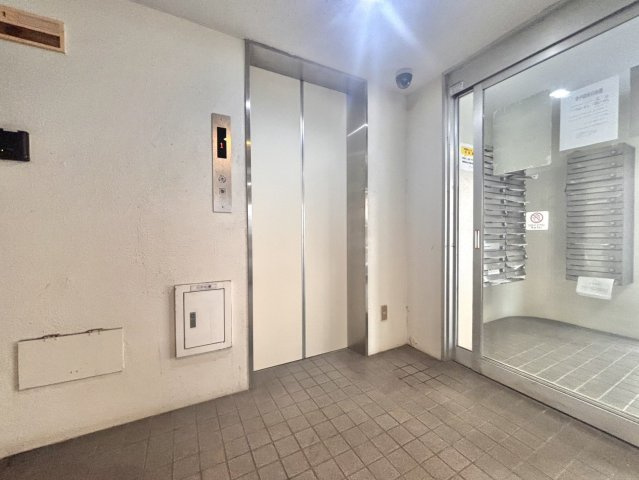 アンバサダー豊栄のロビー