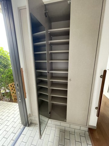 武庫山2丁目貸家の収納