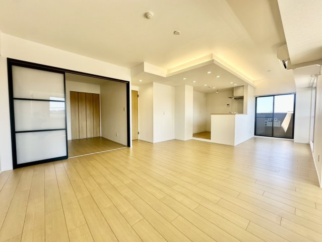 ネオハイツ幸町の居間・リビング