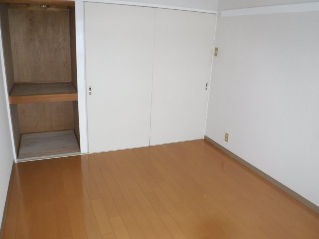コーポクレストの洋室|他のお部屋の参考写真となります。
