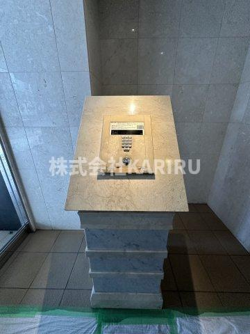エステムプラザ大阪城パークフロントの玄関