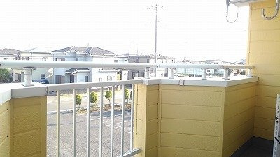 アズベールのバルコニー|暖かな日差しのふりそそぐバルコニー