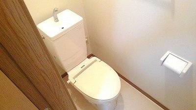 アズベールのトイレ|コンパクトで使いやすいトイレです