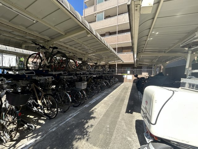 コスモ平井南リバータウンの駐輪場