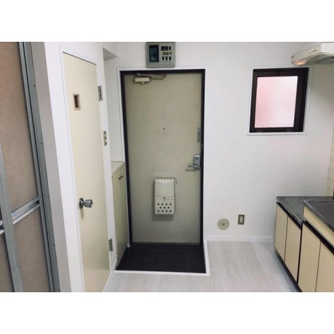 宮根第Ⅱコーポの玄関|ゆったりとした玄関です