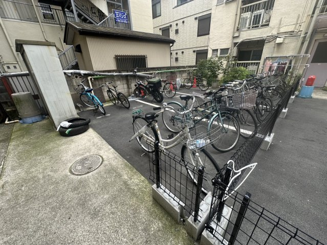 本田マンション1号棟のロビー|清潔なロビーです