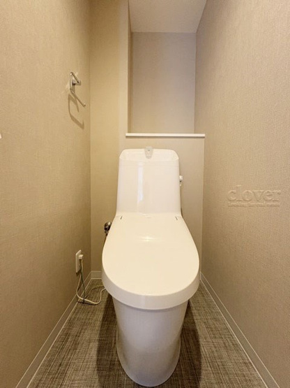 【トイレ】 | メゾンヴェール柏木 | トイレはもともと個人の領域である自宅の中でも、最もプライベートな空間です。だからこそ、ほしい「落ち着き」がここにあります。～即日のご見学可能～　お問合せはお気軽にどうぞ。