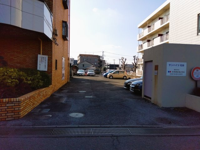 サンハイツ石田の駐車場|駐車場があります