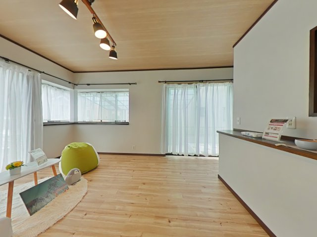 鴻巣市戸建の居間・リビング|こちらのリビングで趣味の時間をお楽しみください