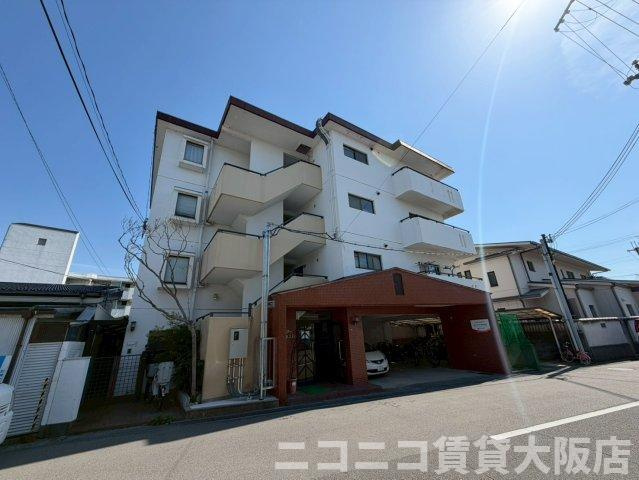 尼崎市武庫之荘８丁目の賃貸マンションの外観