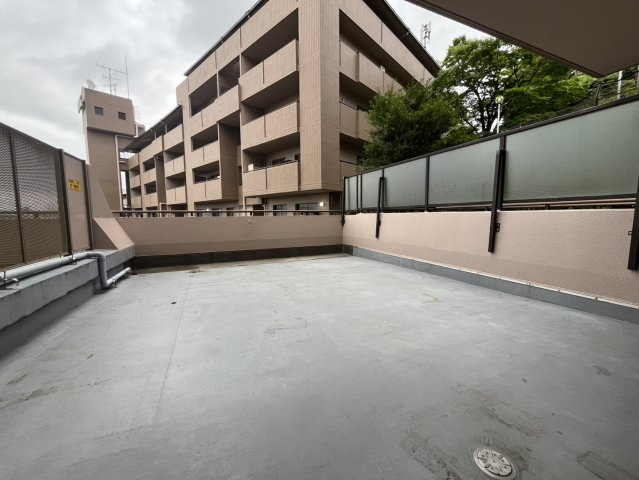 朝日プラザ枚方公園のバルコニー