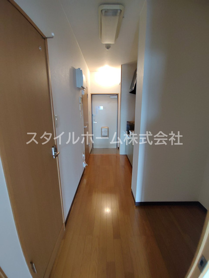 【内装】 | エクシードⅦ | 別部屋写真です。