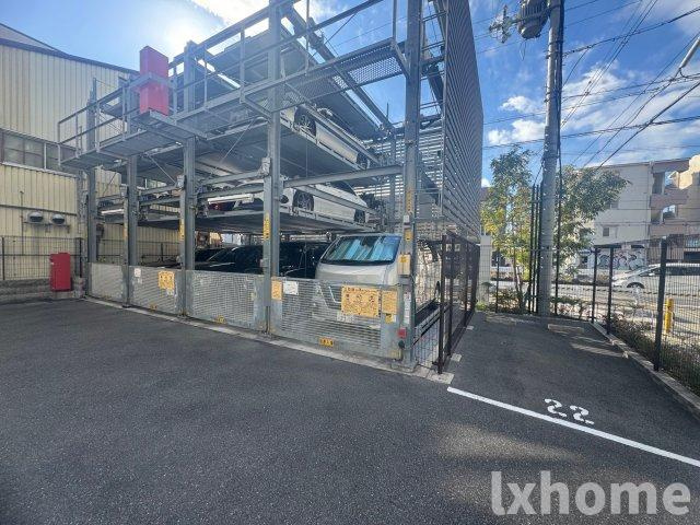 STOLZ　KISHIBEの駐車場