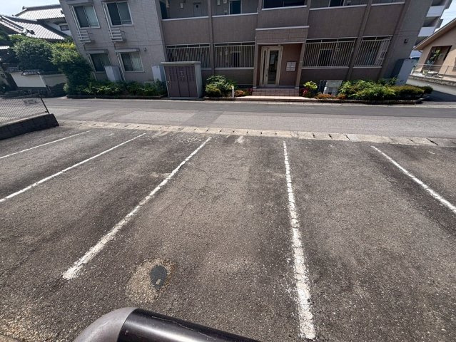セジュールたさきの駐車場