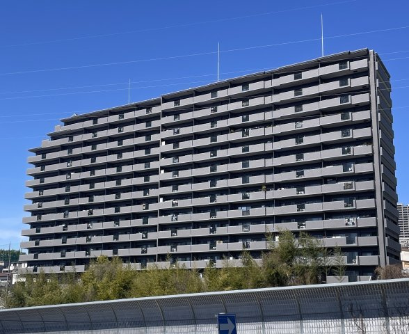 フローレンス井口台ビューステージの外観|井口台に佇む眺望良好なマンションです。