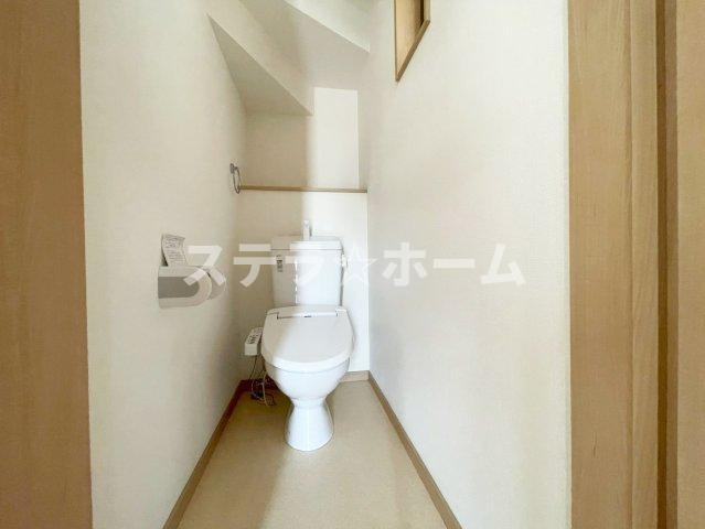 熊野町4 中古戸建のトイレ|シンプルで使いやすいトイレです