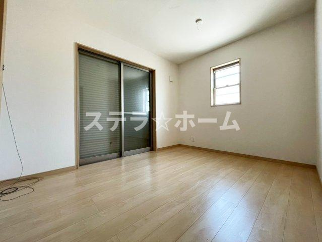 熊野町4 中古戸建の洋室|広々とした洋室です