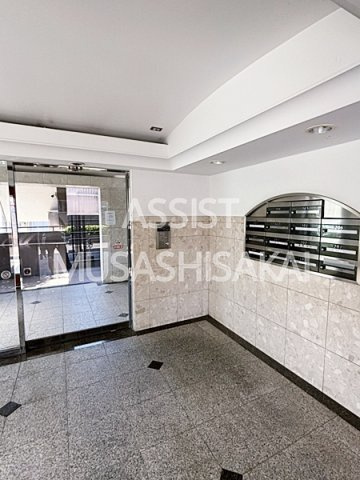 サンハイク７東小金井のエントランス