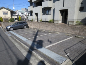 【駐車場】