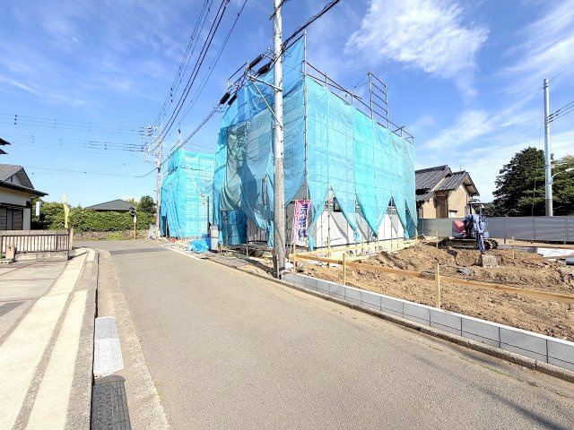 あきる野市雨間全３棟　新築分譲の前面道路含む現地写真