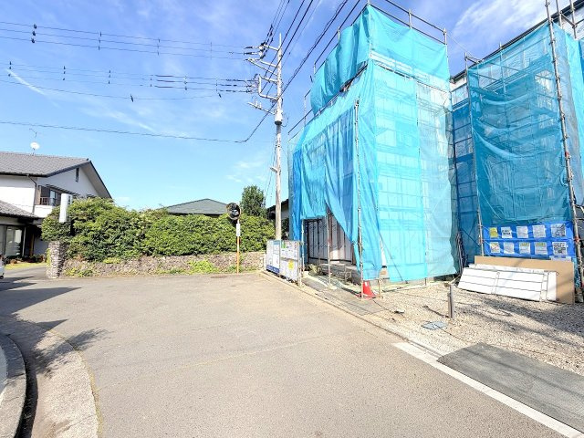 あきる野市雨間全３棟　新築分譲の前面道路含む現地写真