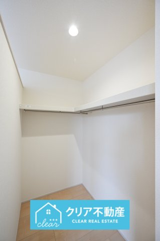 【収納】 | 伊勢崎市東小保方町第2　リーブルガーデン | 憧れのウォークインクローゼットでお洋服もたっぷり収納！