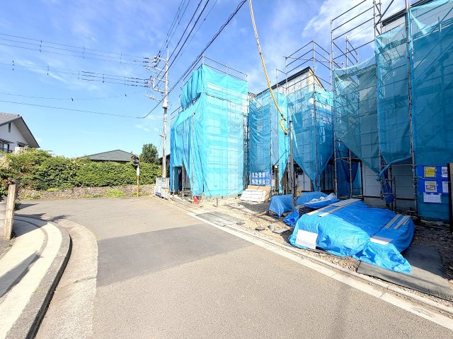 あきる野市雨間全３棟　新築分譲の前面道路含む現地写真