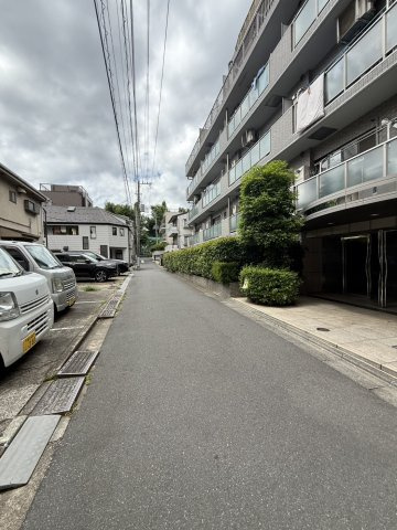 ワールドパレス文京本駒込の外観