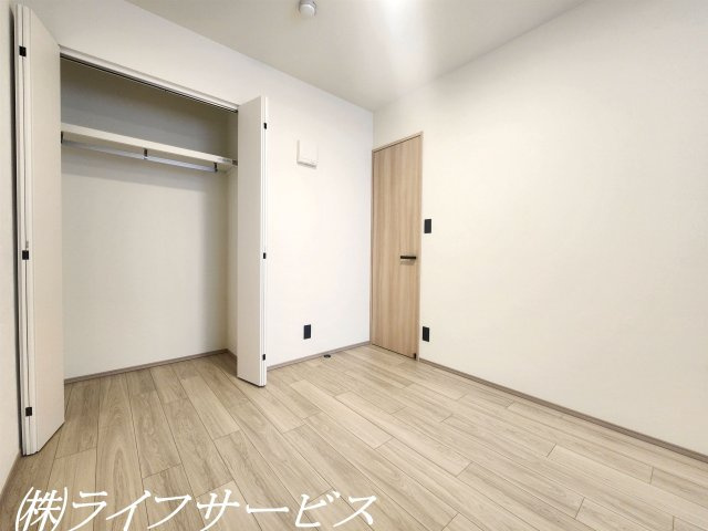 【洋室】 | ソシエ北大阪 | リビングルーム側洋室4.6帖／クローゼットあり